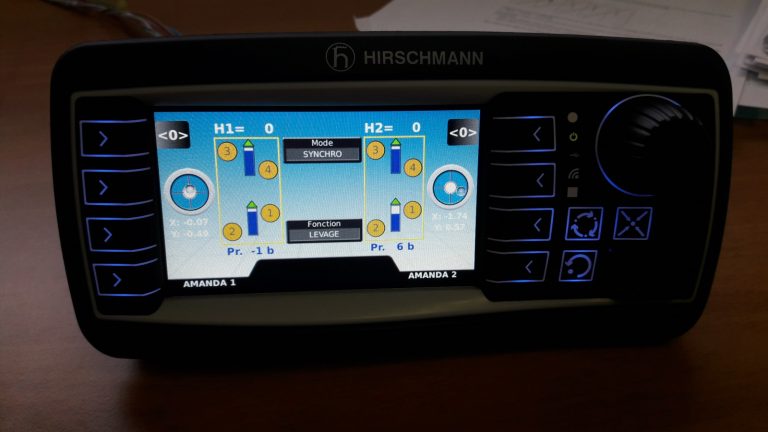 Gestion simultanée de vérins hydrauliques Gestion simultanée de vérins hydrauliques