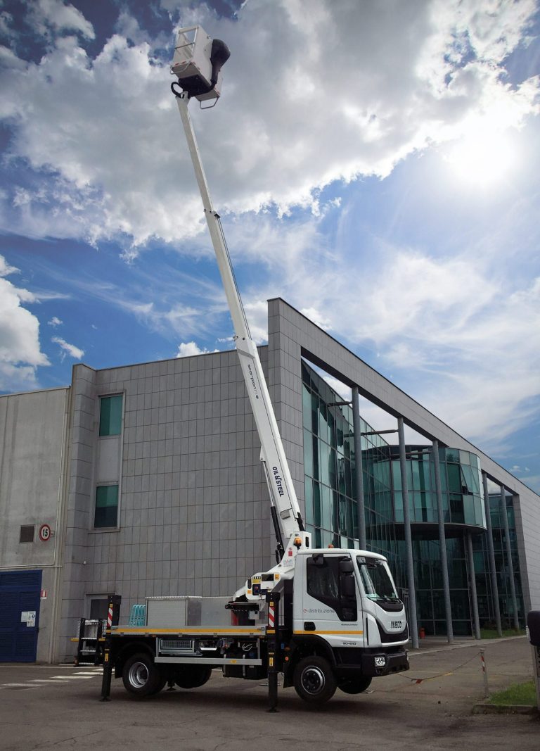 Scorpion 17 E sur Iveco Eurocargo Scorpion 17 E sur Iveco Eurocargo